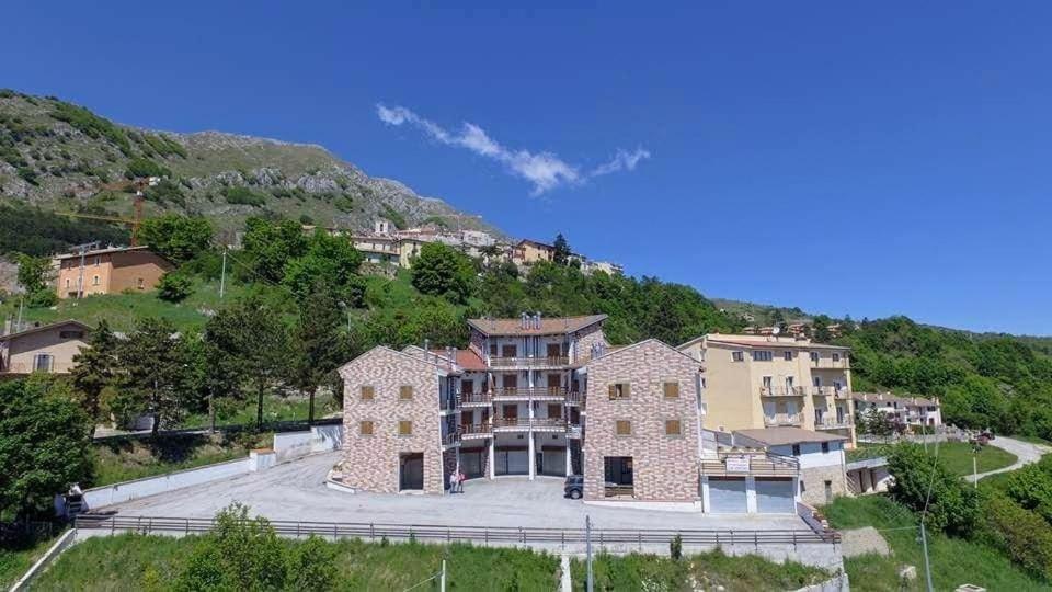Attico E Super Attico Panoramico Leilighet Rocca di Cambio Eksteriør bilde